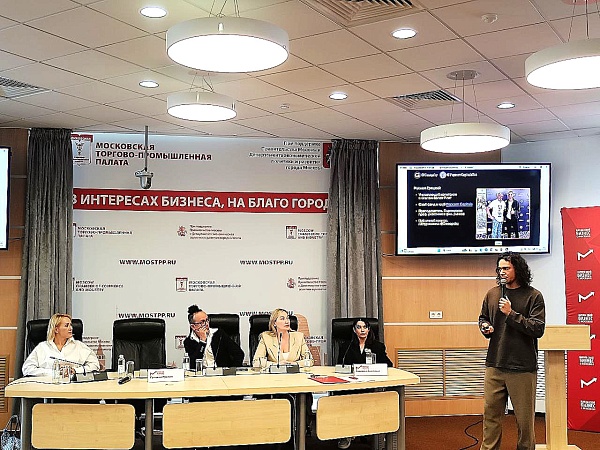 Эксперты поделились предпринимательским опытом с участниками Международного студенческого бизнес-клуба 
