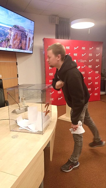 Эксперты поделились предпринимательским опытом с участниками Международного студенческого бизнес-клуба 