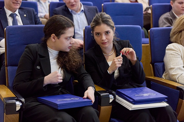 Владимир Платонов представил проект «Начни свой бизнес с Москвой» на конференции «МежВУЗ – от локальных вызовов к международным решениям»