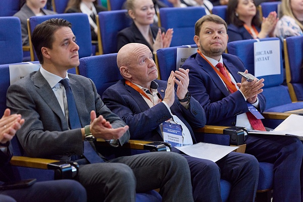 Владимир Платонов представил проект «Начни свой бизнес с Москвой» на конференции «МежВУЗ – от локальных вызовов к международным решениям»